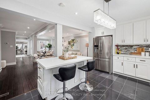 Photo 23 at 77 Mansewood Gardens, West Hill, Toronto