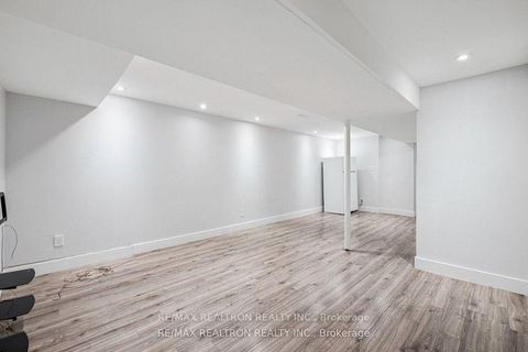 Photo 40 at 77 Mansewood Gardens, West Hill, Toronto