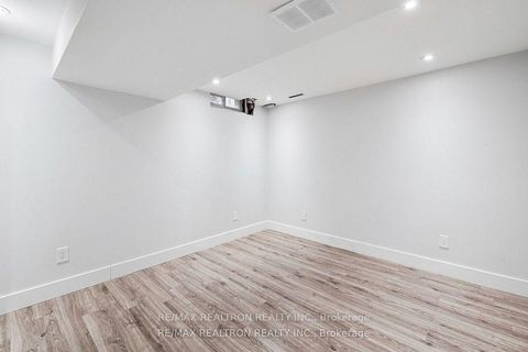 Photo 45 at 77 Mansewood Gardens, West Hill, Toronto