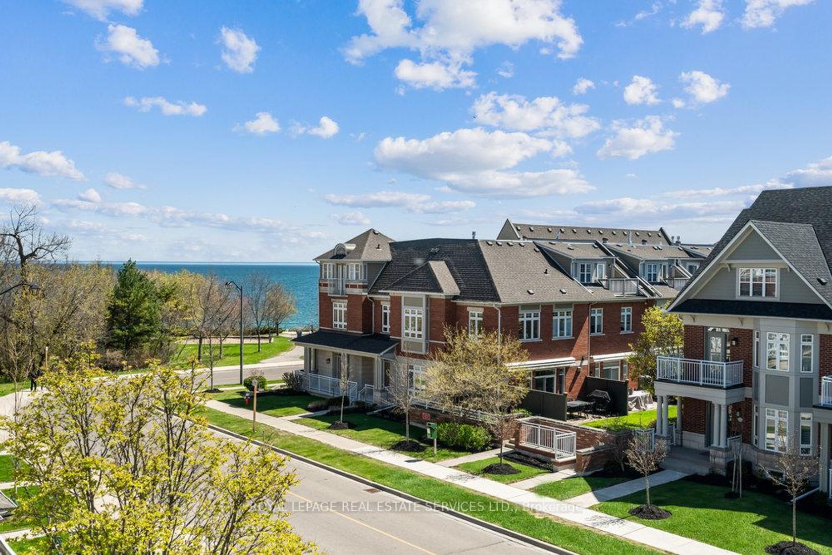 115 St Lawrence Drive, Port Credit, Mississauga 