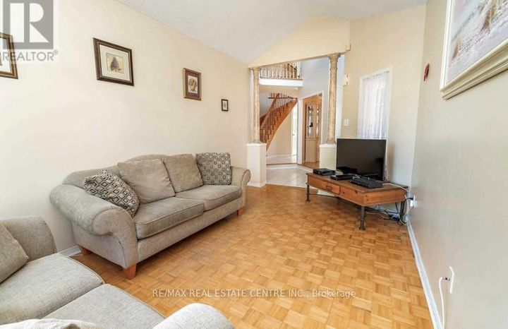 Photo 5 at 7 Curry Crescent, Georgetown, Halton Hills