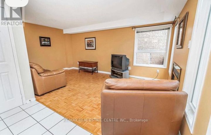 Photo 14 at 7 Curry Crescent, Georgetown, Halton Hills