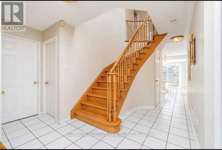 Photo 15 at 7 Curry Crescent, Georgetown, Halton Hills