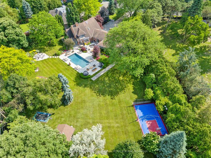 Photo 1 at 19 Lorraine Gardens, City Centre West, Toronto