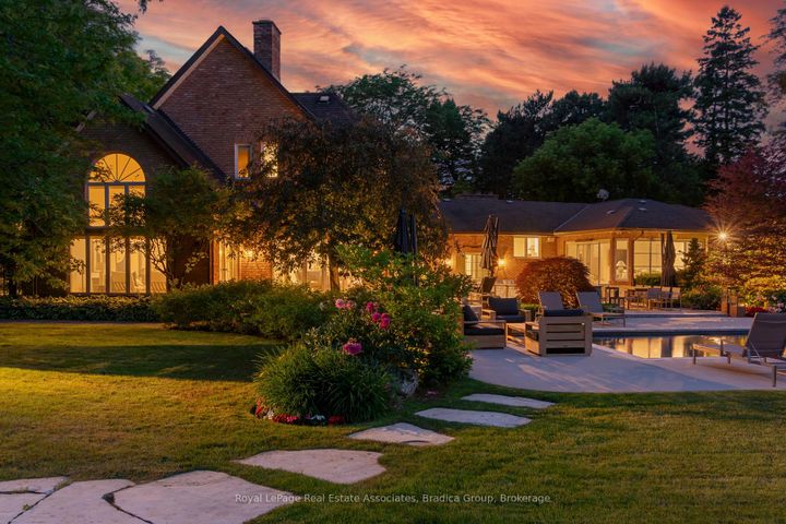 Photo 2 at 19 Lorraine Gardens, City Centre West, Toronto