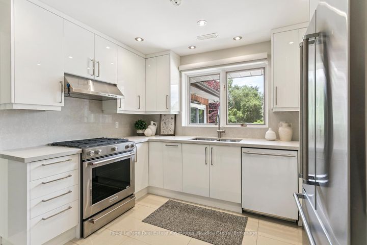 Photo 20 at 19 Lorraine Gardens, City Centre West, Toronto