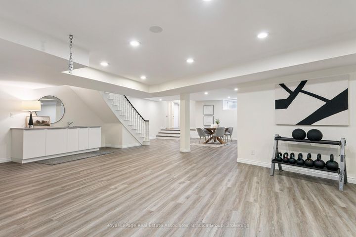 Photo 29 at 19 Lorraine Gardens, City Centre West, Toronto