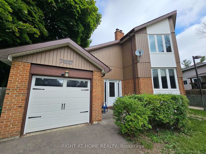 Photo 5 at 7027 Estoril Road, Meadowvale, Mississauga