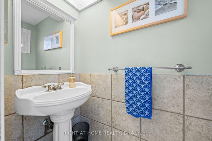 Photo 20 at 7027 Estoril Road, Meadowvale, Mississauga