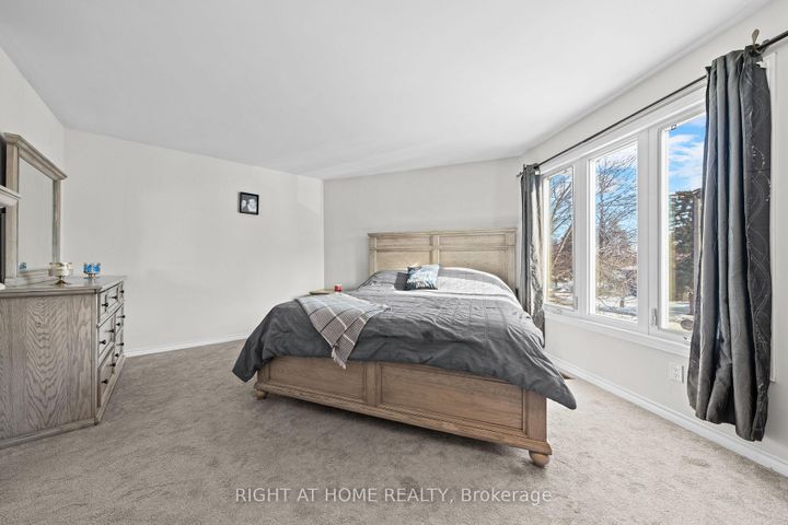 Photo 27 at 7027 Estoril Road, Meadowvale, Mississauga