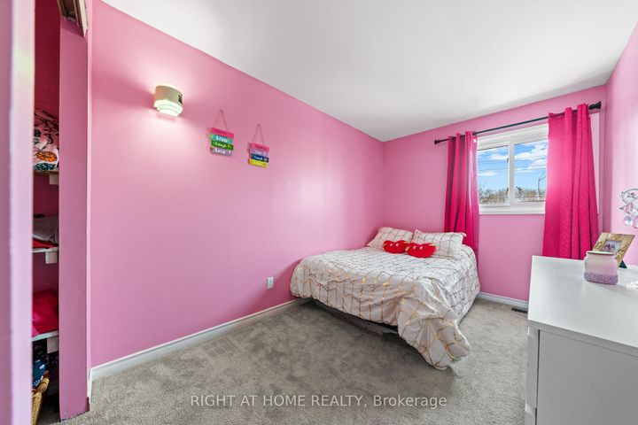 Photo 28 at 7027 Estoril Road, Meadowvale, Mississauga