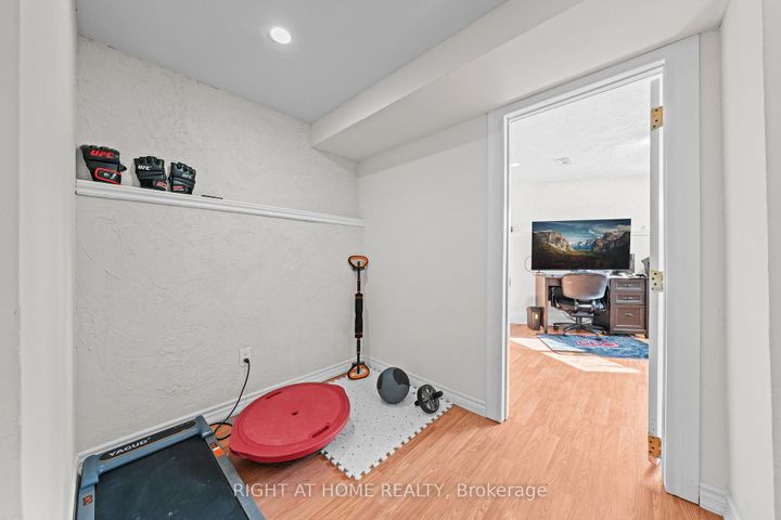 Photo 36 at 7027 Estoril Road, Meadowvale, Mississauga