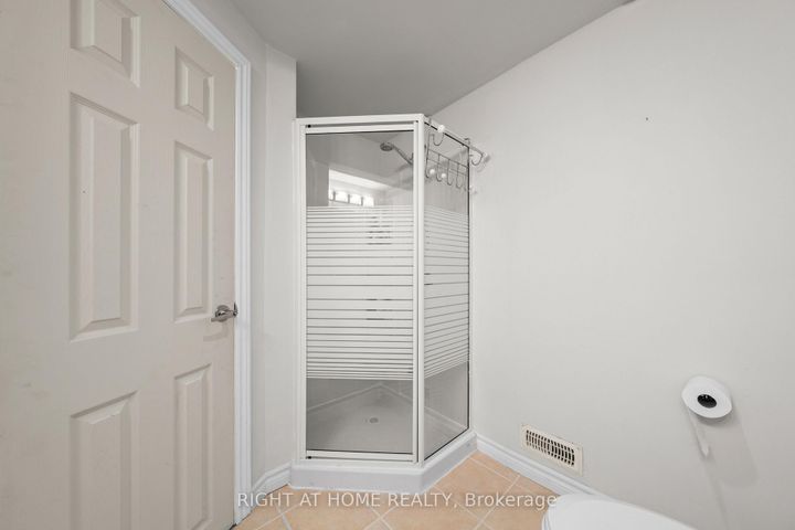 Photo 38 at 7027 Estoril Road, Meadowvale, Mississauga