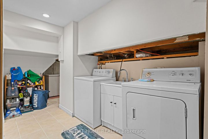 Photo 40 at 7027 Estoril Road, Meadowvale, Mississauga