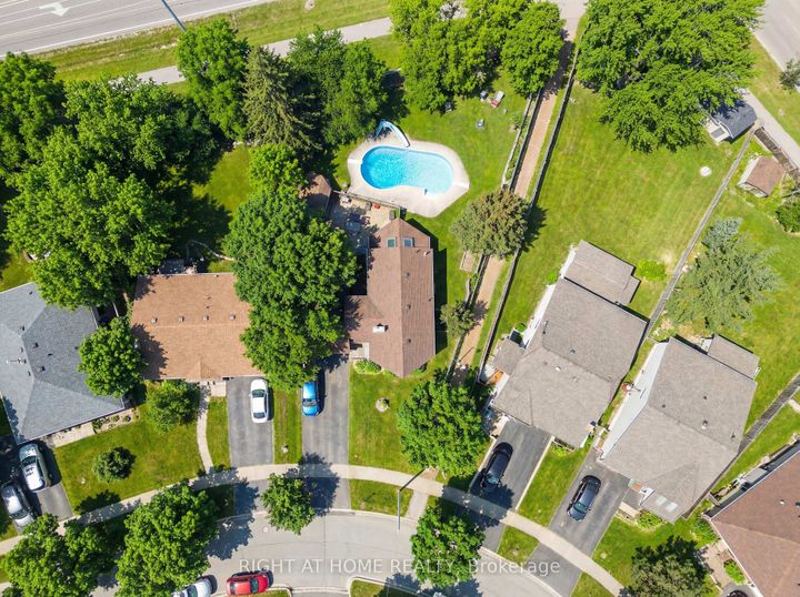 Photo 47 at 7027 Estoril Road, Meadowvale, Mississauga