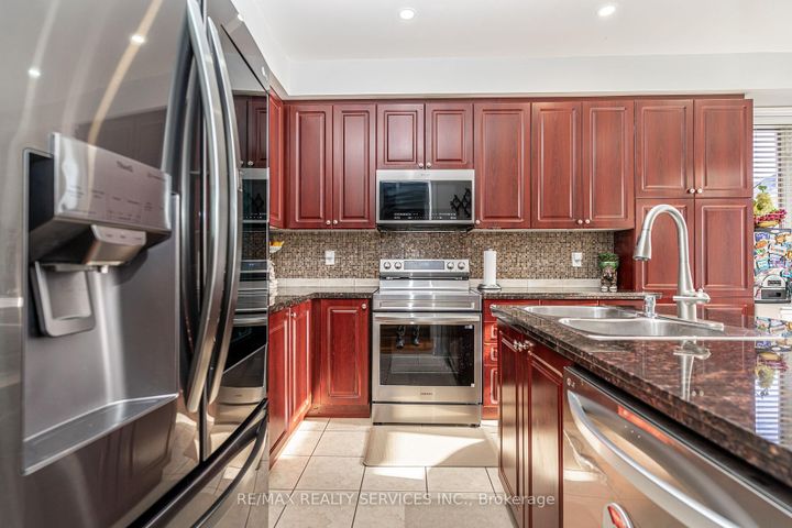 Photo 13 at 88 Sled Dog Road, Wellington, Brampton