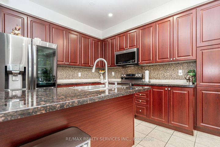 Photo 14 at 88 Sled Dog Road, Wellington, Brampton