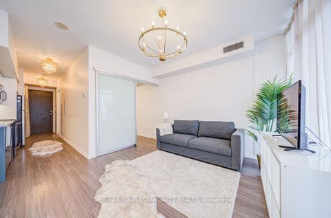 Photo 6 at 812 - 105 The Queensway, Swansea, Toronto