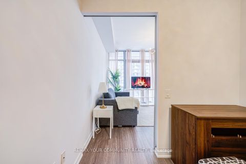 Photo 8 at 812 - 105 The Queensway, Swansea, Toronto