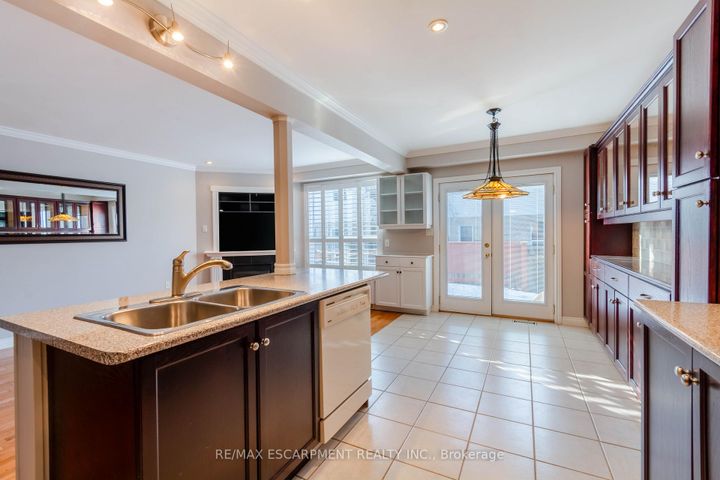 Photo 13 at 489 Green Road, Lakeshore, Hamilton