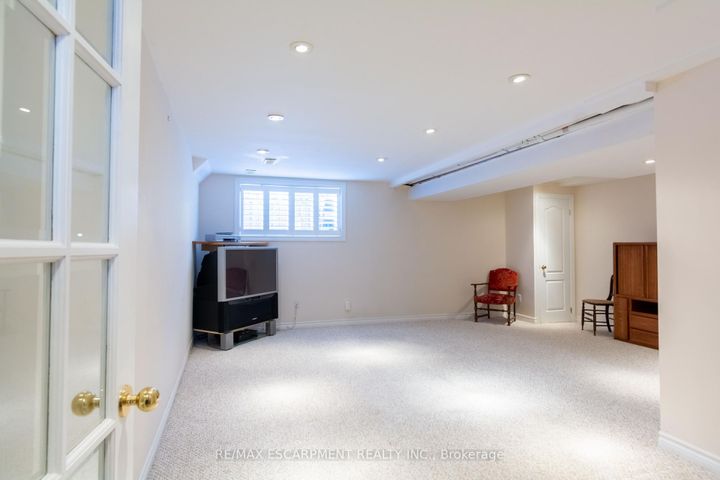 Photo 25 at 489 Green Road, Lakeshore, Hamilton