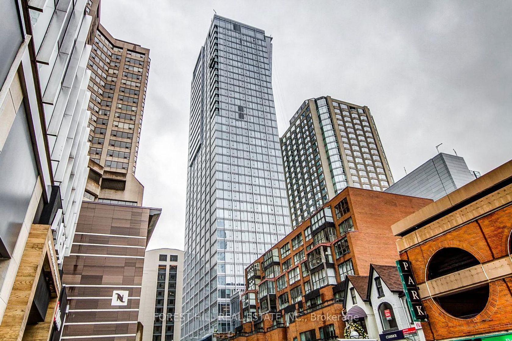 2602 - 200 Cumberland Street, Annex, Toronto 