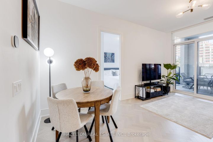 Photo 11 at 301 - 455 Wellington Street W, Waterfront Communities C1, Toronto