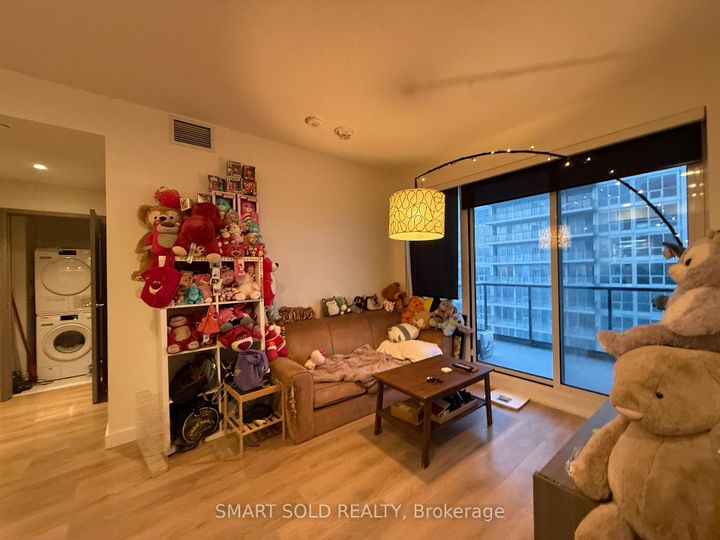 Photo 3 at 3509 - 85 McMahon Drive, Bayview Village, Toronto