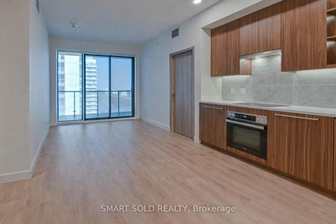 Photo 2 at 3509 - 85 McMahon Drive, Bayview Village, Toronto