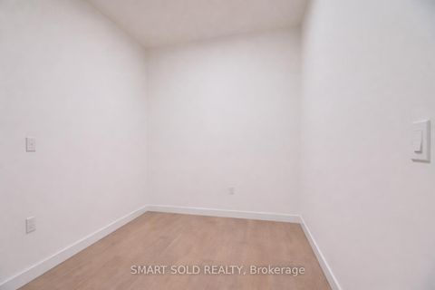 Photo 11 at 3509 - 85 McMahon Drive, Bayview Village, Toronto