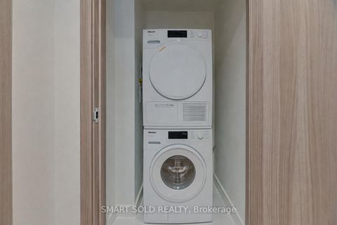 Photo 12 at 3509 - 85 McMahon Drive, Bayview Village, Toronto