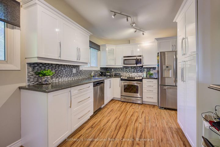 Photo 10 at 400 Cherokee Boulevard, Pleasant View, Toronto