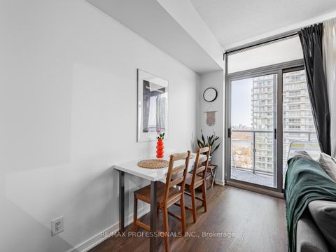 Photo 7 at 2113 - 105 The Queensway, Swansea, Toronto