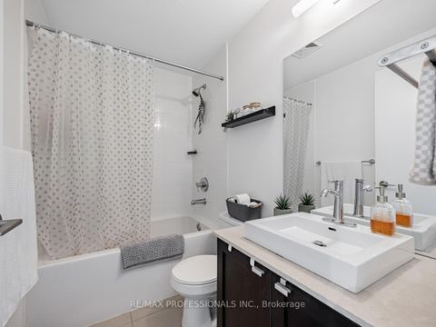 Photo 18 at 2113 - 105 The Queensway, Swansea, Toronto