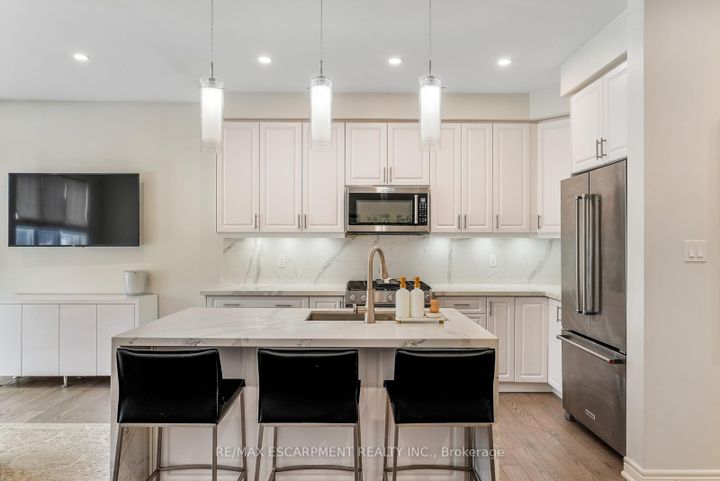 Photo 15 at 315 HUMPHREY Street, Waterdown, Hamilton