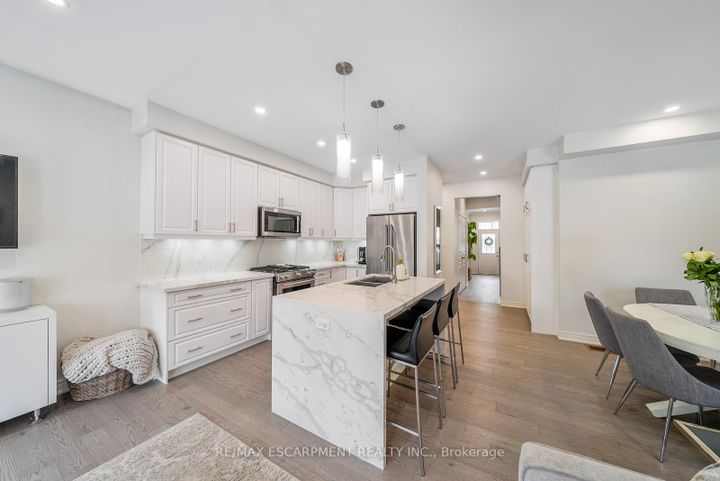 Photo 16 at 315 HUMPHREY Street, Waterdown, Hamilton