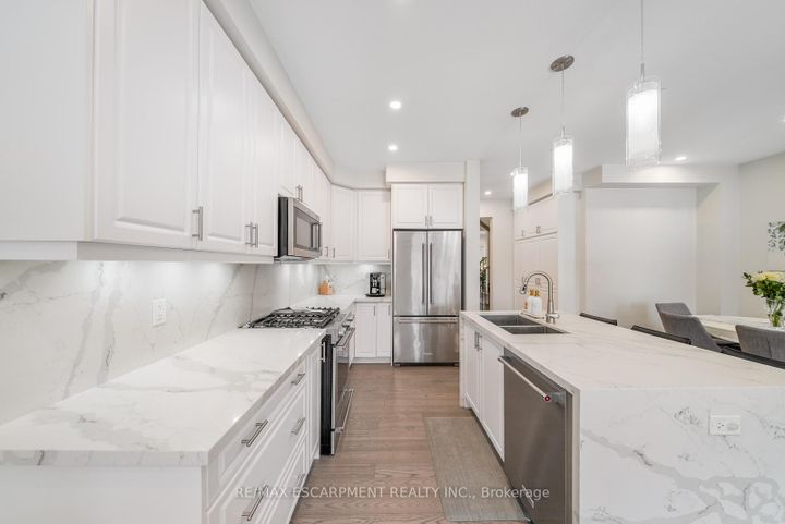 Photo 17 at 315 HUMPHREY Street, Waterdown, Hamilton