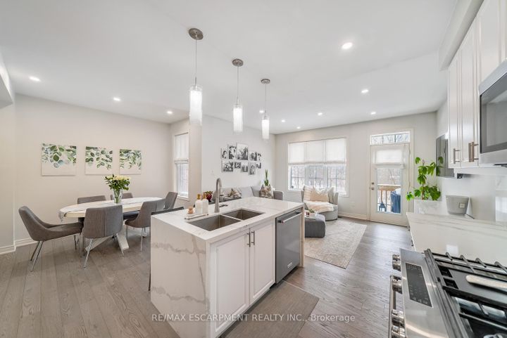 Photo 18 at 315 HUMPHREY Street, Waterdown, Hamilton