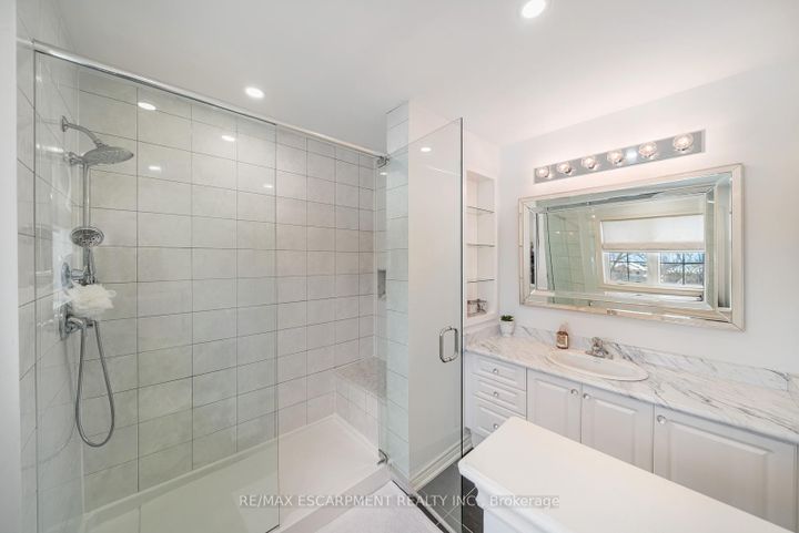 Photo 28 at 315 HUMPHREY Street, Waterdown, Hamilton