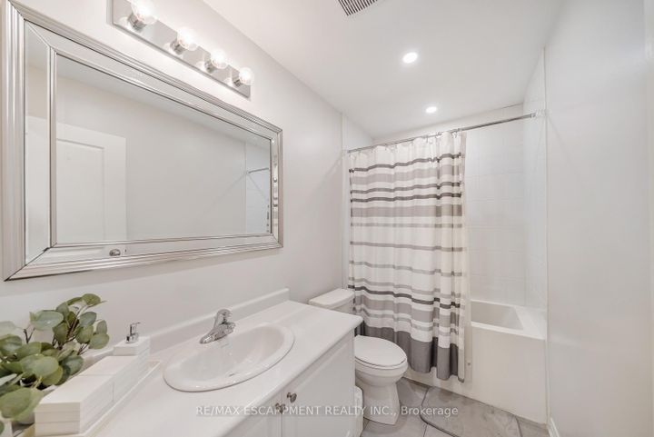 Photo 34 at 315 HUMPHREY Street, Waterdown, Hamilton