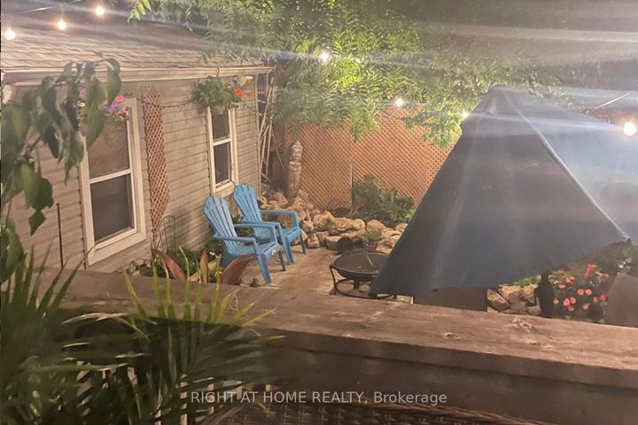 Photo 7 at 64 Wexford Avenue N, Crown Point, Hamilton