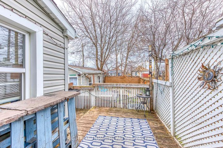 Photo 8 at 64 Wexford Avenue N, Crown Point, Hamilton