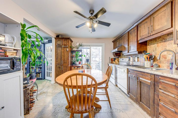 Photo 9 at 64 Wexford Avenue N, Crown Point, Hamilton