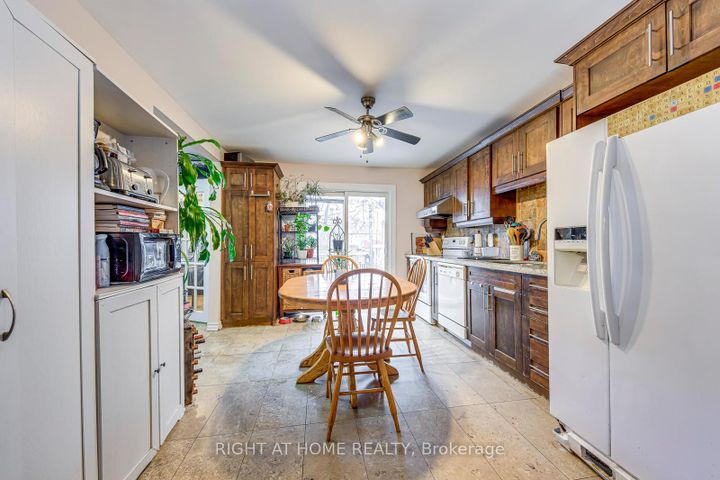 Photo 11 at 64 Wexford Avenue N, Crown Point, Hamilton