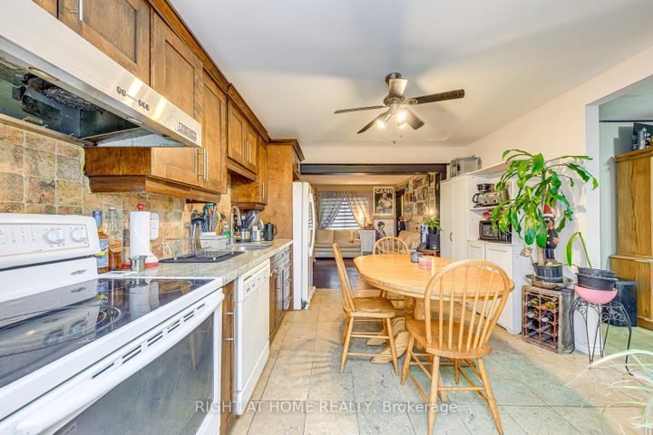 Photo 12 at 64 Wexford Avenue N, Crown Point, Hamilton