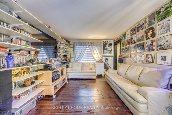 Photo 13 at 64 Wexford Avenue N, Crown Point, Hamilton