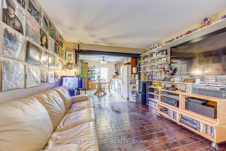 Photo 14 at 64 Wexford Avenue N, Crown Point, Hamilton