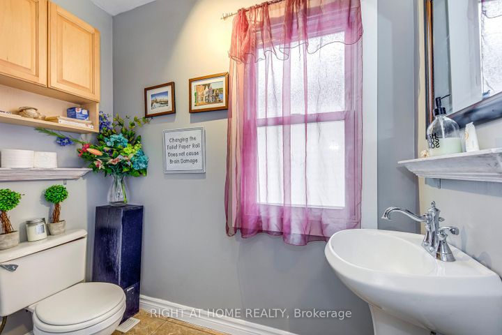 Photo 17 at 64 Wexford Avenue N, Crown Point, Hamilton