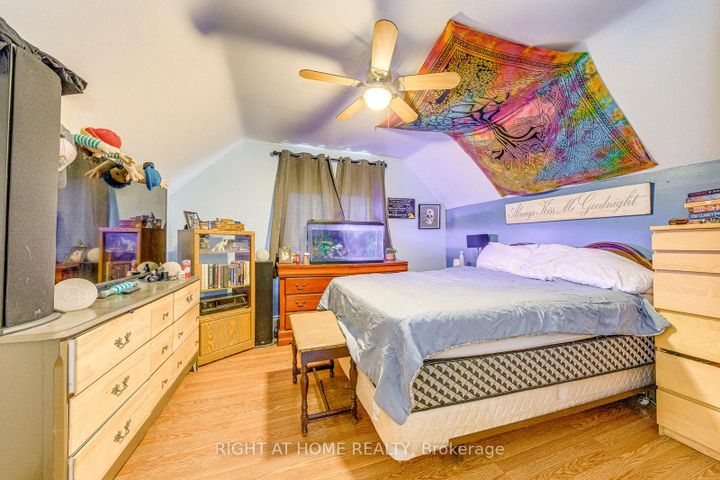 Photo 22 at 64 Wexford Avenue N, Crown Point, Hamilton