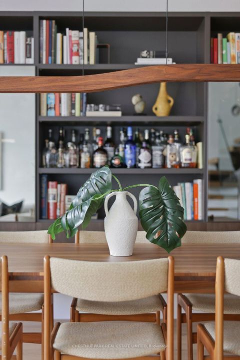 Photo 8 at 327 - 40 Oaklands Avenue, St. Clair, Toronto